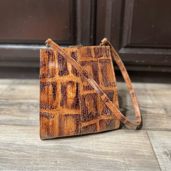 HOBO Int'l Beautiful & Unique Brown Colorblock Distressed Shoulder Bag - Picture 3 of 5